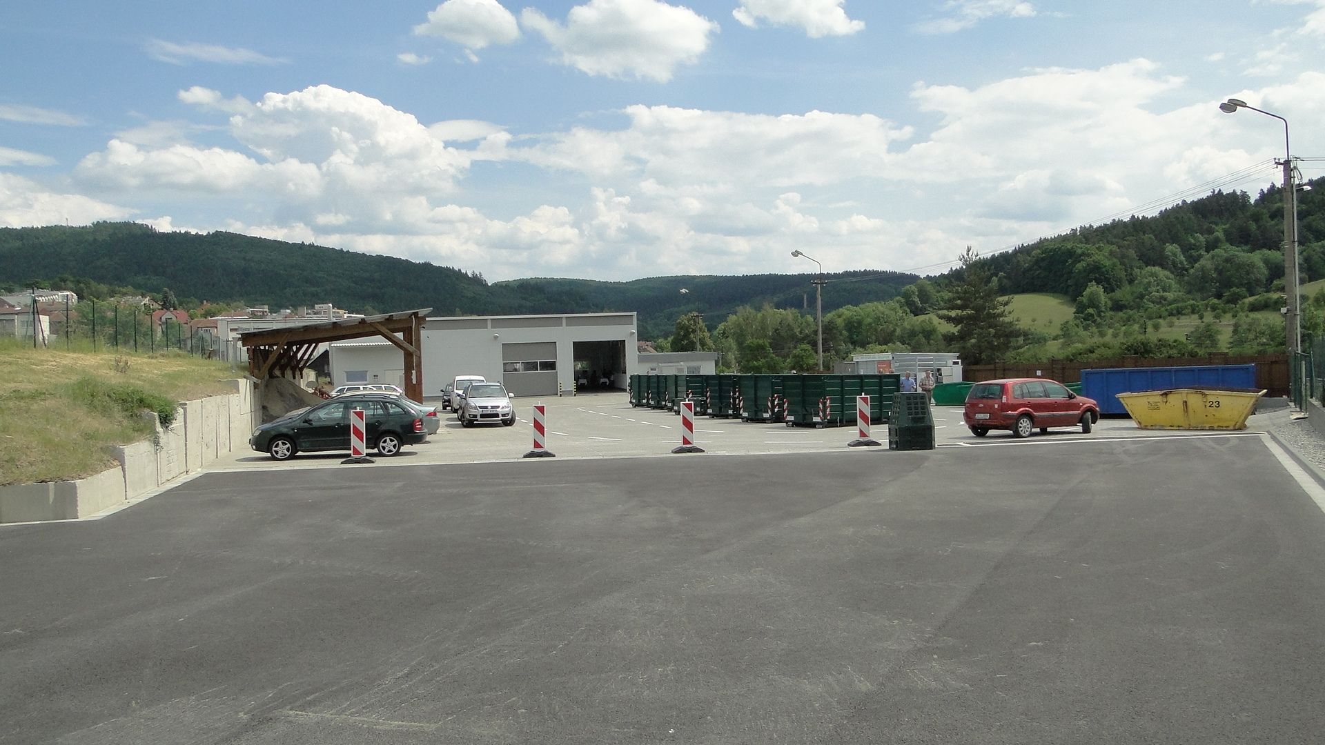 ODPADOVÉ CENTRUM POZLOVICE